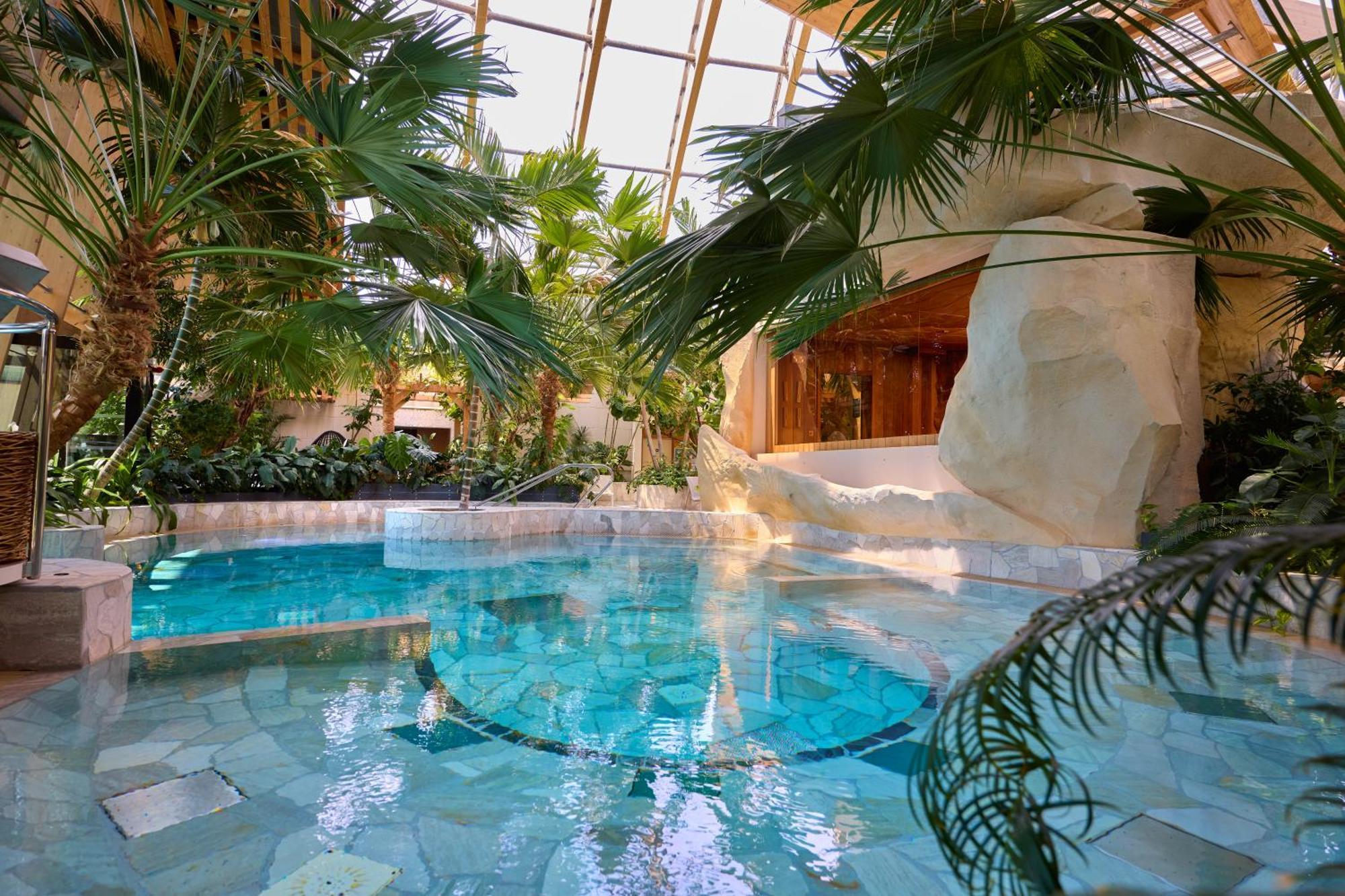 Center Parcs Les Trois Forets Аттиньи Экстерьер фото